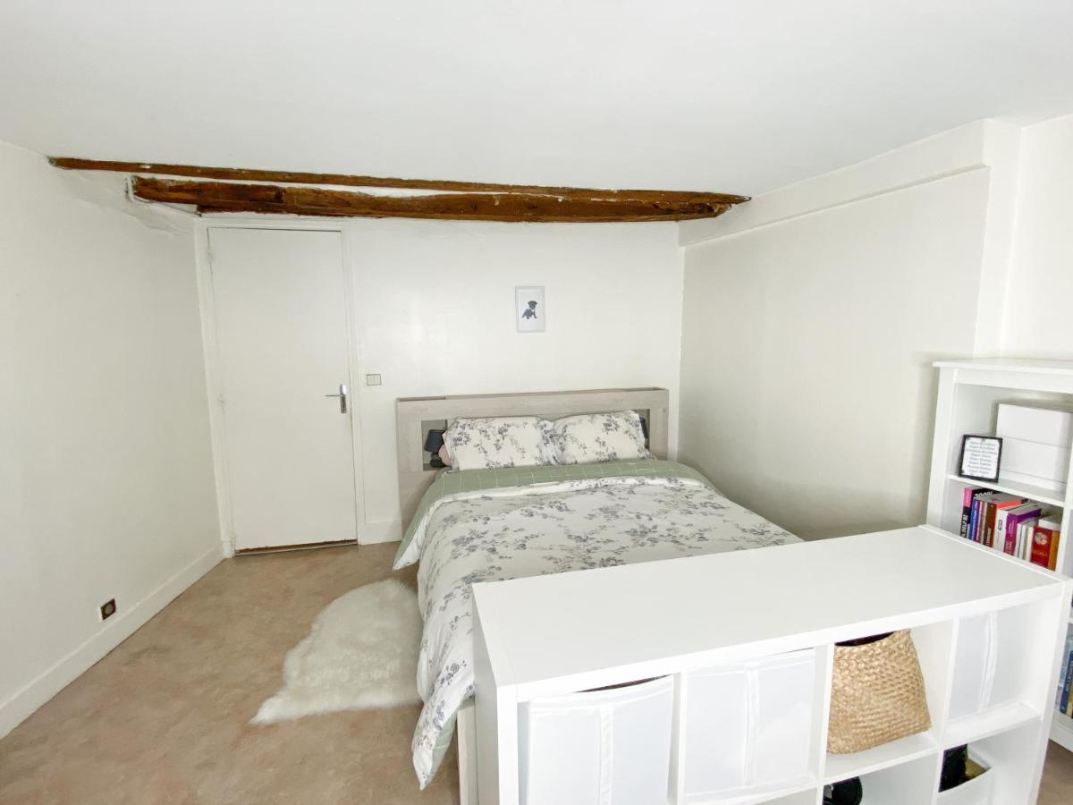 Cosy Apartment In The Heart Of Fontainebleau Exterior photo