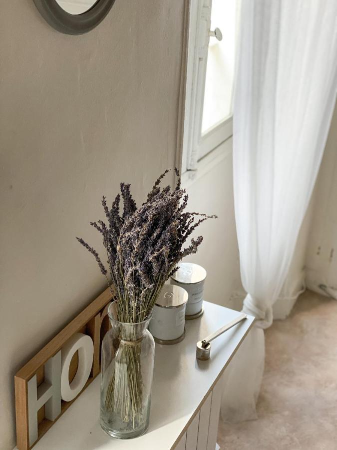 Cosy Apartment In The Heart Of Fontainebleau Exterior photo